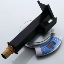 XICHAO - Rétro Robinet Mitigeur Lavabo Cascade Vasque Salle De Bain Une Petite Fontaine Mat Noir En Cuivre -Grohe || Hansgrohe Soldes Magasin 32703036 3